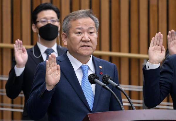 内政安全部长李相民 (Herald DB)